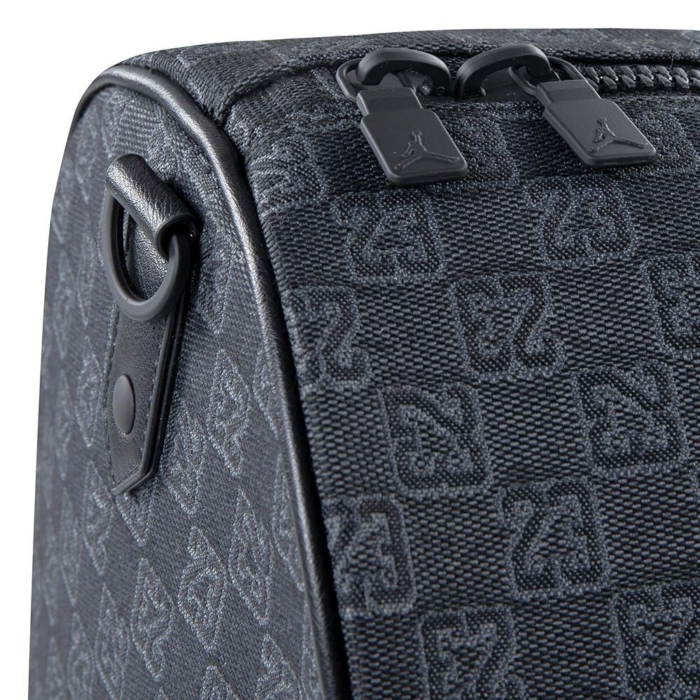 ナイキ ジョーダン モノグラム ダッフル 25l JD2513021AD-001 Amazon.co.jp: ナイキ ジョーダン モノグラム ダッフルバッグ (M